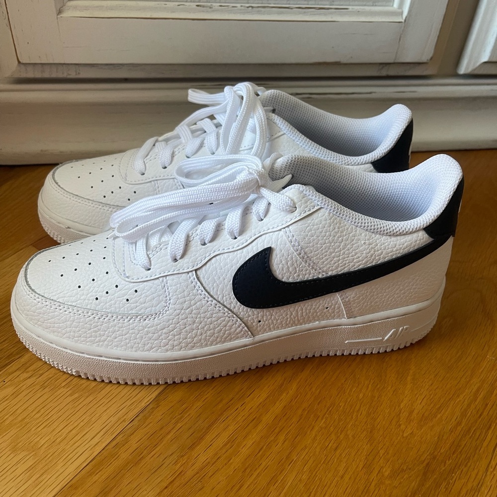 Nike Air Force 1 Size 6.5 youth